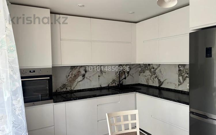 3-бөлмелі пәтер · 92.9 м² · 1/10 қабат, Ткачева 10 — Павлодарский областной Кардиологический центр, бағасы: 60 млн ₸ — фото 2