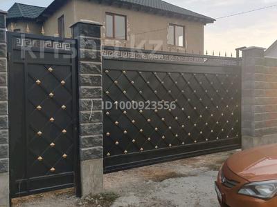 Продажа домов и дачи в Алматинской обл.: Отдельный дом · 6 комнат · 220 м² · 8 сот., Самрук 28 — Макатаева за 62 млн 〒 Отдельный дом · 6 комнат · 220 м² · 8 сот., Самрук 28 — Макатаева за 62 млн 〒 в Казцик