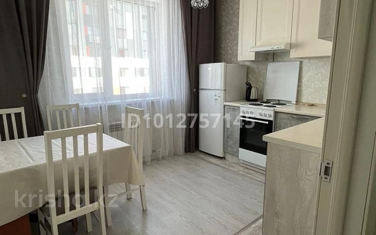1-бөлмелі пәтер · 40 м² · 6 қабат, Розы Баглановой 2 — Туран- Розы Баглановой, бағасы: 15 000 ₸ в Астане, Нура р-н — фото 2