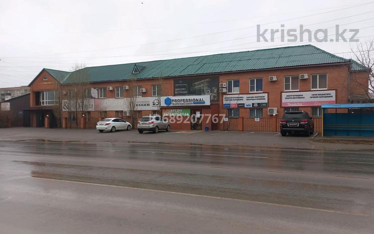 Офисы · 13 м² за 39 000 ₸ в Актобе, мкр Шанхай — фото 2