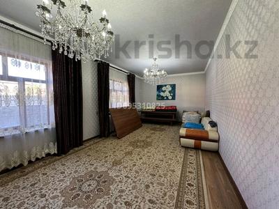 Отдельный дом · 9 комнат · 340 м² · 10 сот., Аяз би 10 — Гагарина табынбаева за 70 млн 〒 в Шымкенте, Туран р-н