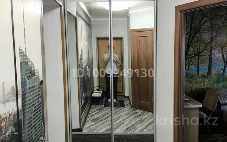 2-комнатная квартира · 47.7 м² · 5/5 этаж, Назарбаева 240 — Остановка Юбилейная, площадь Маншук Маметова, Сокол. за 150 000 ₸ в Уральске, мкр Школьник — фото 2