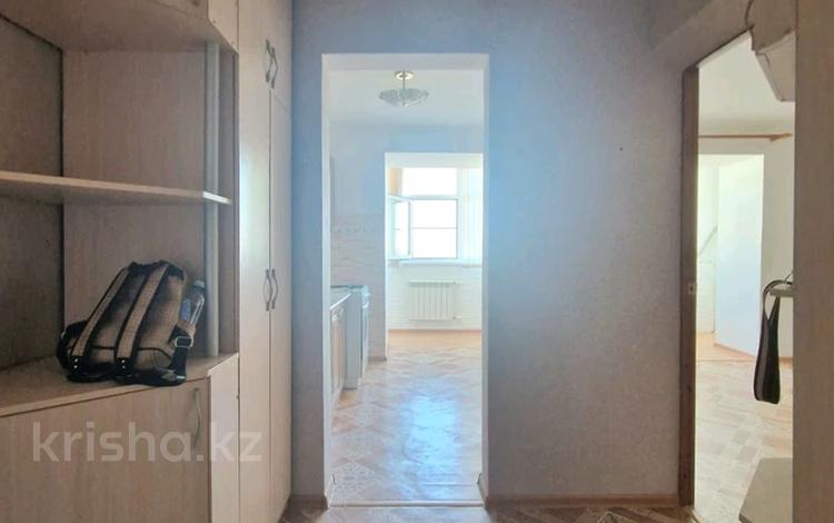 2-комнатная квартира · 54 м² · 7/9 этаж, мкр 11 за 17.5 млн 〒 в Актобе — фото 2