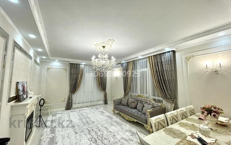 3-комнатная квартира, 120 м², 7/16 этаж, Тайманов 48 за 119 млн 〒 в Атырау — фото 2