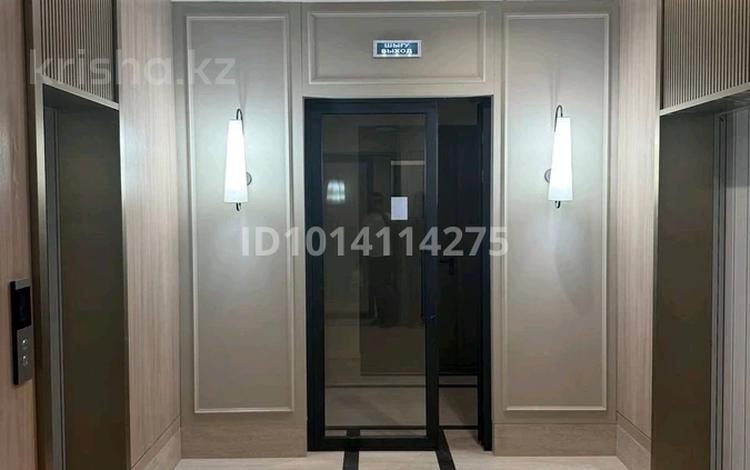 2-комнатная квартира · 56 м² · 17/18 этаж, Достык 8/5 за 350 000 ₸ в Астане, Есильский р-н — фото 2