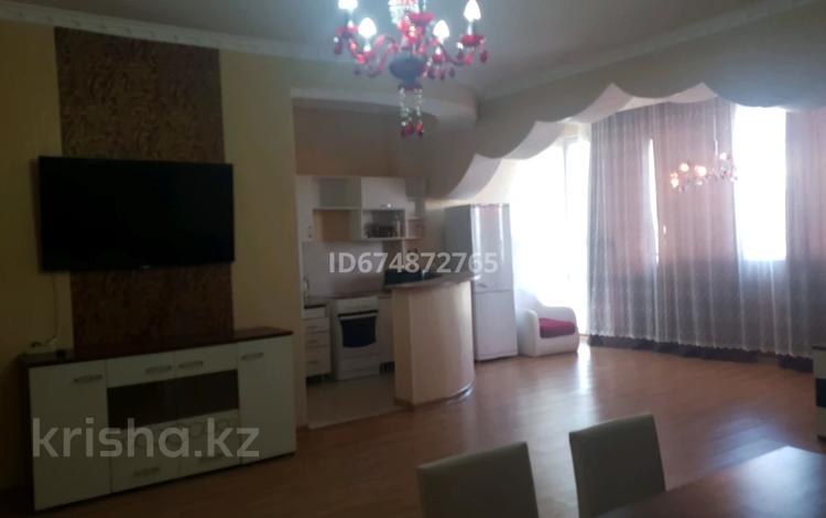 2-комнатная квартира · 96.6 м² · 5/5 этаж, мкр Ардагер, Каныш Сатпаева 39в за 10 000 〒 в Атырау — фото 2