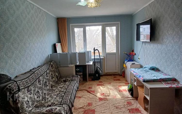 2-комнатная квартира, 45 м², 3/5 этаж, жданова 46 за 12.2 млн 〒 в Уральске — фото 2
