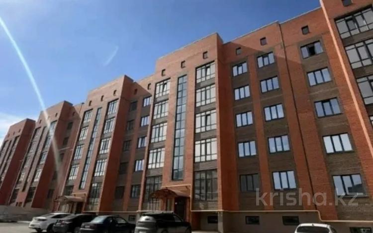 1-бөлмелі пәтер · 47 м² · 4/5 қабат, Алтын орда ш/а., Ораза Татеулы 100B — Ниш , Акбобек, бағасы: 15 млн ₸ в Актобе, мкр. Алтын орда — фото 2
