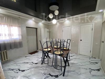 2-комнатная квартира · 56 м² · 9/9 этаж, Молдагулова 32 — Аблайхана за 15 000 〒 в Алматы, Алмалинский р-н