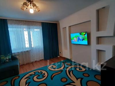 2-комнатная квартира, 39 м², 9/10 этаж посуточно, улица Валиханова 159 — Байсеитова за 13 000 〒 в Семее