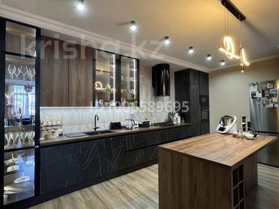 2-комнатная квартира · 107.7 м² · 1/4 этаж, Жален Тулепова 9 за 58 млн 〒 в Атырау