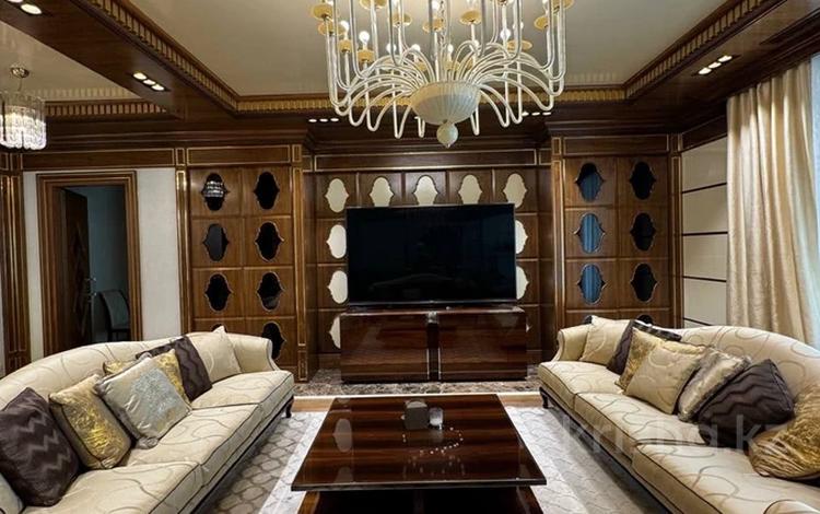 8-бөлмелі пәтер · 450 м², Сыганак 14, бағасы: 700 млн ₸ в Астане, Есильский р-н — фото 2