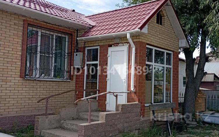 Часть дома · 3 комнаты · 95 м² · 14 сот., ул Нефтяников 37/1 за 200 000 ₸ в Астане, р-н Байконур — фото 17