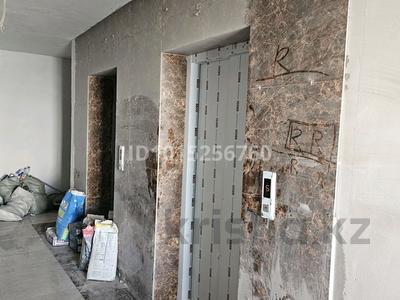 3-бөлмелі пәтер · 100 м², 12 ш/а. Бокенбай батыра 8, бағасы: 45 млн ₸ в Актобе, мкр 12