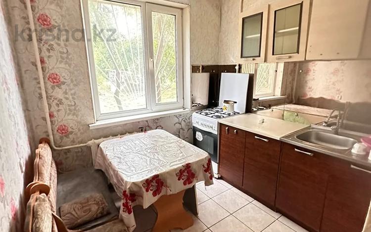 4-комнатная квартира · 61.9 м² · 1/5 этаж, ихсанова за 15.7 млн ₸ в Уральске — фото 2