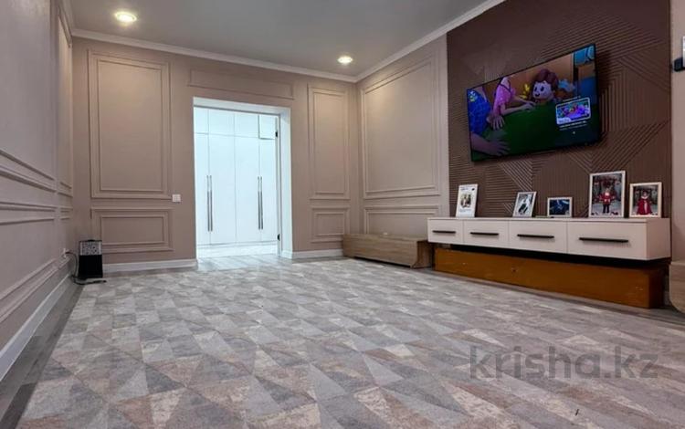 3-комнатная квартира · 110 м² · 5/9 этаж, мкр. Алтын орда за 41 млн ₸ в Актобе — фото 10