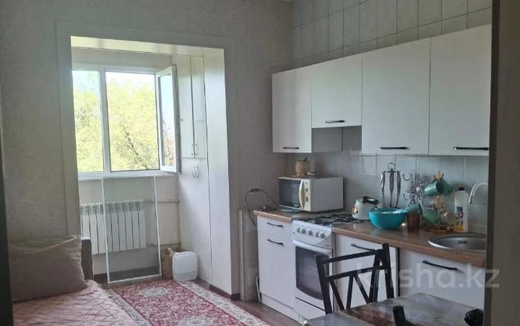1-бөлмелі пәтер · 36 м² · 5/5 қабат, Айнабұлақ-1 ш/а., бағасы: 23 млн ₸ в Алматы, Жетысуский р-н — фото 4