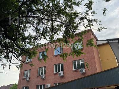 Отдельный дом · 16 комнат · 450 м², мкр Алмагуль — Центр перинатологии и детской кардиохирургии за 4.3 млн 〒 в Алматы, Бостандыкский р-н