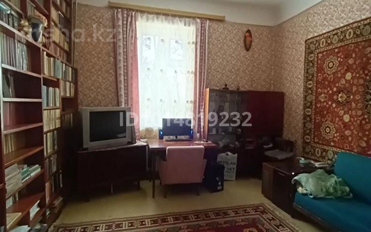 3-комнатная квартира · 54 м² · 1/2 этаж, Амре Кашаубаева — Находится в 17 км Капчагайской трассы в п. Коктерек. Рядом есть п.Байсерке за 100 000 ₸ — фото 2