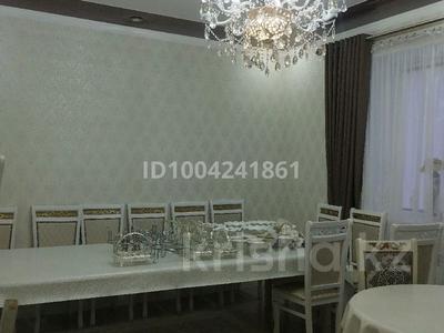 Дом · 4 комнаты · 220 м², Вагонник — Самал 1 за 8 500 〒 в Уральске