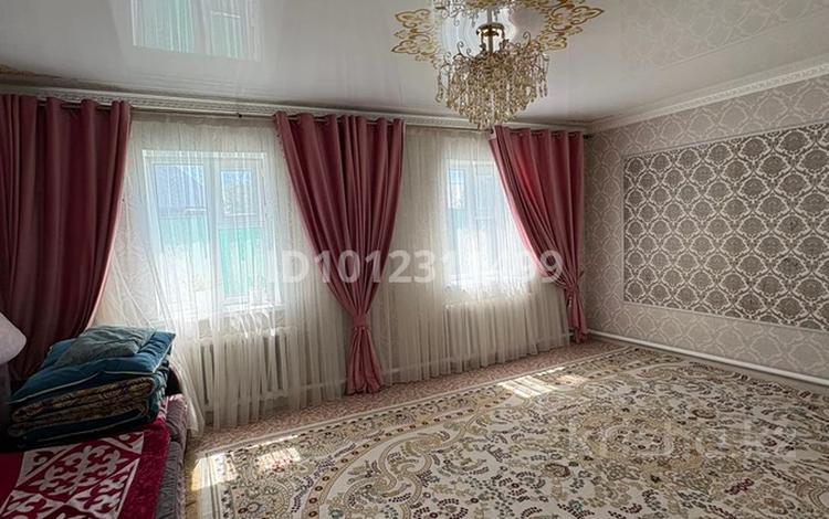 Дача · 3 комнаты · 130 м² · 6.5 сот., С/к: Ангрэ-1 21 за 18.7 млн 〒 в Актобе, мкр Акжар — фото 2