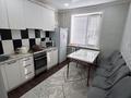 2-комнатная квартира · 55 м² · 7/9 этаж, Майкудук, Майкудук, мкр Голубые пруды 7 — Остановки за 19 млн ₸ в Караганде, Алихана Бокейханова р-н — фото 10