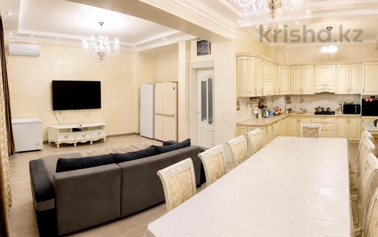4-комнатная квартира · 137.9 м² · 1/3 этаж, Фурманова 134 за 205 млн ₸ в Алматы, Медеуский р-н — фото 2