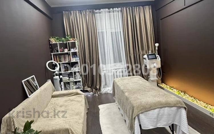 Салоны красоты, кабинеты и рабочие места, студии · 18 м² за 15 000 ₸ в Алматы, Бостандыкский р-н — фото 2