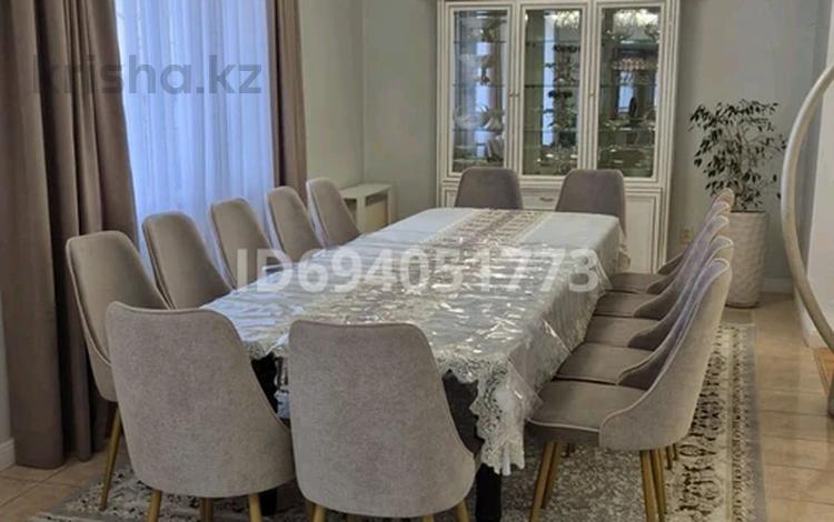 Отдельный дом · 4 комнаты · 255 м² · 8 сот., мкр Азаулы 4 за 80 млн 〒 в Уральске — фото 32