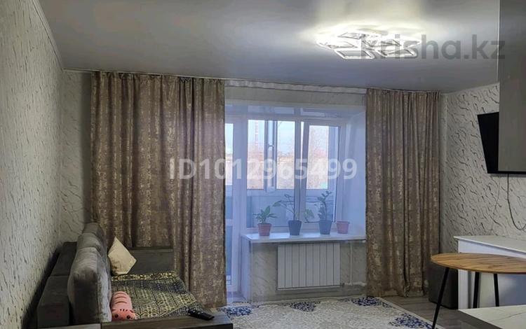 1-бөлмелі пәтер · 32 м² · 2/6 қабат, Топоркова 162а, бағасы: 6.8 млн ₸ в Рудном — фото 2