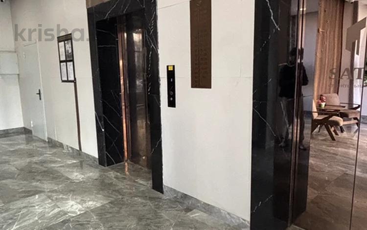 2-бөлмелі пәтер · 70 м² · 2/15 қабат, Санжара Асфендиярова 3, бағасы: 36 млн ₸ в Астане, Нура р-н — фото 2