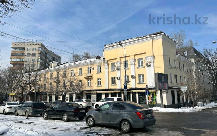 1-комнатная квартира, 32 м², 3/3 этаж, Богенбай Батыр 117 — Тулебаева за 35.2 млн 〒 в Алматы, Медеуский р-н — фото 2