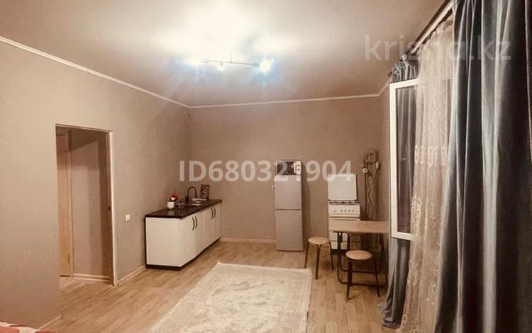 2-бөлмелі пәтер · 50 м² · 3/3 қабат, Мкр. Гульдер 1160 — Ольга ул. Аубакирова, бағасы: 16 000 ₸ в  — фото 4