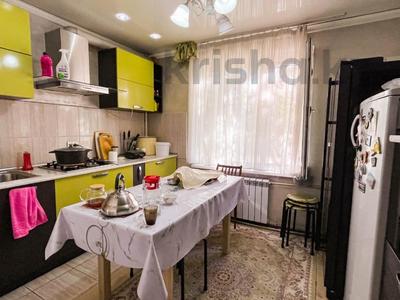 3-комнатная квартира · 71 м² · 1/5 этаж, 9-й микрорайон за 23.3 млн 〒 в Талдыкоргане, мкр военный городок Жулдыз