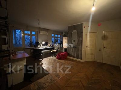 4-комнатная квартира · 82 м² · 5/5 этаж, Кунаева 135 — Кабанбай Батырв за 79 млн ₸ в Алматы, Медеуский р-н