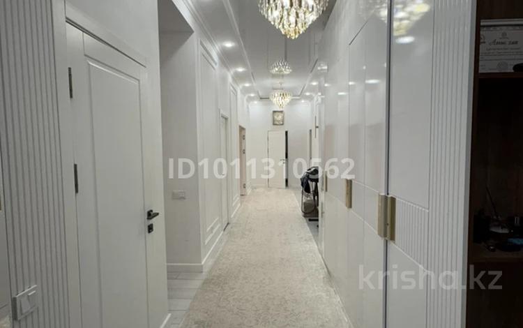 3-бөлмелі пәтер · 120 м² · 5/11 қабат, 17-й мкр 99, бағасы: 50 млн ₸ в Актау — фото 2