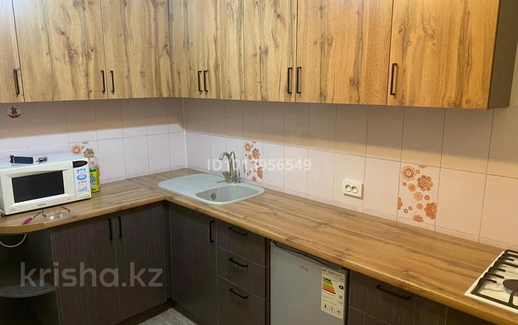 4-бөлмелі пәтер · 66 м² · 5/5 қабат, Желтоксан 36, бағасы: 500 000 ₸ в Алматы, Алмалинский р-н — фото 2