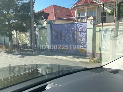 Отдельный дом · 9 комнат · 450 м² · 16 сот., мкр Самал-1 за 200 млн 〒 в Шымкенте, Абайский р-н