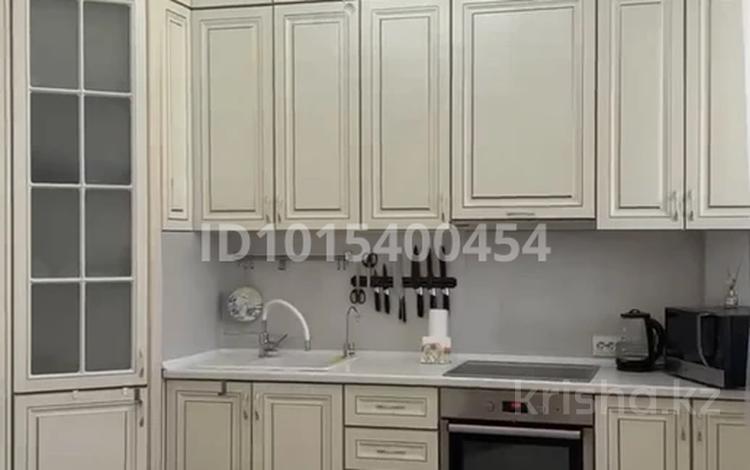 2-комнатная квартира · 56 м² · 16/22 этаж, Нажмединова 10/4 — Нажмединова Тауелсиздик за 300 000 ₸ в Астане, Сарайшык р-н — фото 2