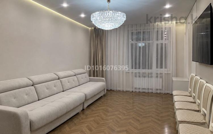 3-бөлмелі пәтер · 90 м² · 10/17 қабат, Юго-Восток ш/а., Букетова 3, бағасы: 63 млн ₸ в Караганде, Казыбек би р-н — фото 2