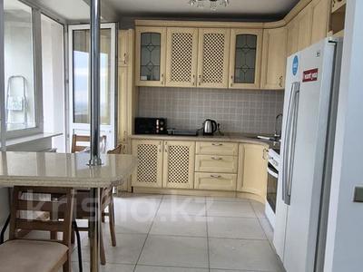 3-бөлмелі пәтер · 90 м² · 7/12 қабат, мкр Самал-2 — Назарбаева, бағасы: 600 000 ₸ в Алматы, Медеуский р-н