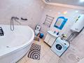 3-комнатная квартира · 100 м² · 1/5 этаж, 14-й мкр 12 — МОРЕ,АКВАПАРК,ТЦ АСТАНА,ЦЕНТР ГОРОДА за 15 000 ₸ в Актау — фото 2
