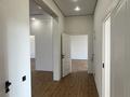 Үйдің бір бөлігі · 6 бөлме · 180 м² · 7.5 жүзд., Ансар 94 — Продам новый частный дом на участке 7,5 соток (ЛПХ) Продается просторный и качественно построенный дом 2026 года постройки. Характеристики дома: * Размер дома: 14 × 17 м. * Общая площадь по полу: 180 м². * Участок: 7,5 соток, ЛПХ. * Год постройки: 2026. Строительные материалы и преимущества: * Надежный фундамент глубиной до 1 метра с армированием российской арматурой. * Бетон марки М350. * Стены из автоклавного газоблока. * Кровля из модульной металлочерепицы цвета «Антрацит», толщина металла 0,47 мм. * Качественная стропильная система из сосны. * Полностью утепленная крыша эковатой. * Напольное покрытие — ламинат 33 класса, толщина 8 мм. * Установлен мощный газовый котел на 420 м². Дом строился для себя с использованием качественных материалов и соблюдением строительных норм. Отличный вариант для комфортного проживания большой семьи. По всем вопросам звоните или пишите., бағасы: 57 млн ₸ в Кемертогане — фото 31