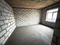 Үйдің бір бөлігі · 6 бөлме · 180 м² · 7.5 жүзд., Ансар 94 — Продам новый частный дом на участке 7,5 соток (ЛПХ) Продается просторный и качественно построенный дом 2026 года постройки. Характеристики дома: * Размер дома: 14 × 17 м. * Общая площадь по полу: 180 м². * Участок: 7,5 соток, ЛПХ. * Год постройки: 2026. Строительные материалы и преимущества: * Надежный фундамент глубиной до 1 метра с армированием российской арматурой. * Бетон марки М350. * Стены из автоклавного газоблока. * Кровля из модульной металлочерепицы цвета «Антрацит», толщина металла 0,47 мм. * Качественная стропильная система из сосны. * Полностью утепленная крыша эковатой. * Напольное покрытие — ламинат 33 класса, толщина 8 мм. * Установлен мощный газовый котел на 420 м². Дом строился для себя с использованием качественных материалов и соблюдением строительных норм. Отличный вариант для комфортного проживания большой семьи. По всем вопросам звоните или пишите., бағасы: 57 млн ₸ в Кемертогане — фото 49