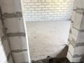 Үйдің бір бөлігі · 6 бөлме · 180 м² · 7.5 жүзд., Ансар 94 — Продам новый частный дом на участке 7,5 соток (ЛПХ) Продается просторный и качественно построенный дом 2026 года постройки. Характеристики дома: * Размер дома: 14 × 17 м. * Общая площадь по полу: 180 м². * Участок: 7,5 соток, ЛПХ. * Год постройки: 2026. Строительные материалы и преимущества: * Надежный фундамент глубиной до 1 метра с армированием российской арматурой. * Бетон марки М350. * Стены из автоклавного газоблока. * Кровля из модульной металлочерепицы цвета «Антрацит», толщина металла 0,47 мм. * Качественная стропильная система из сосны. * Полностью утепленная крыша эковатой. * Напольное покрытие — ламинат 33 класса, толщина 8 мм. * Установлен мощный газовый котел на 420 м². Дом строился для себя с использованием качественных материалов и соблюдением строительных норм. Отличный вариант для комфортного проживания большой семьи. По всем вопросам звоните или пишите., бағасы: 57 млн ₸ в Кемертогане — фото 54