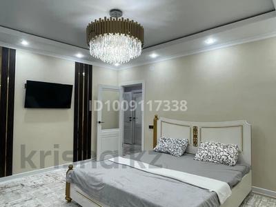 2-комнатная квартира · 70 м² · 2/5 этаж, 19-й мкр за 15 000 〒 в Актау