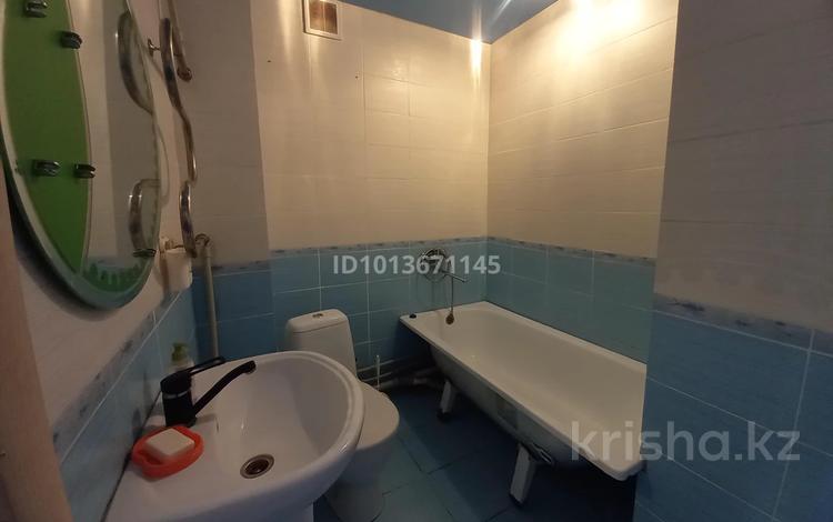 1-комнатная квартира · 35 м² · 2/5 этаж, Мухамеджанова 22 за 8 000 ₸ в Балхаше — фото 3