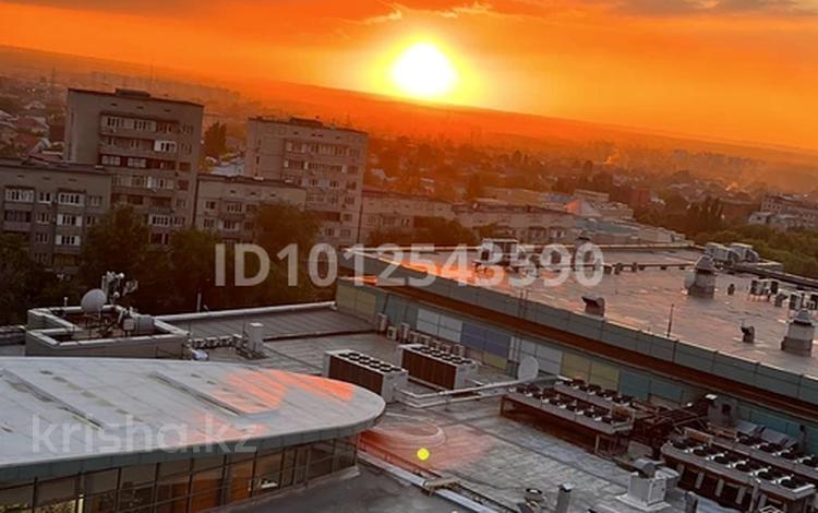 2 бөлме · 8 м² · 11/17 қабат, мкр Мамыр-1 29, бағасы: 85 000 ₸ в Алматы, Ауэзовский р-н — фото 2