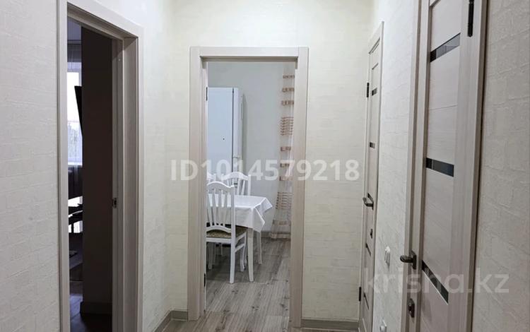 3-комнатная квартира · 83 м² · 4/5 этаж, мкр Кадыра Мырза-Али 8 за 230 000 ₸ в Уральске — фото 2