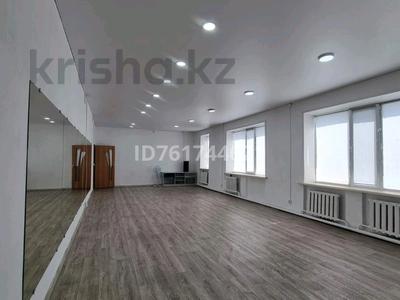 Свободное назначение, офисы, магазины и бутики, салоны красоты, фитнес и спорт, медцентры и аптеки, образование, конференц-залы, кабинеты и рабочие места, студии · 60 м² за 6 000 ₸ в Сатпаев